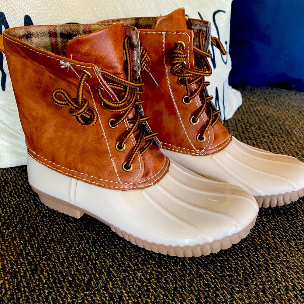 The cutest Yoki duck boots as 6